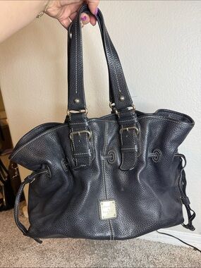 Vintage Dooney Women's Black pebbled Leather Tote Bag with Buckle Accents